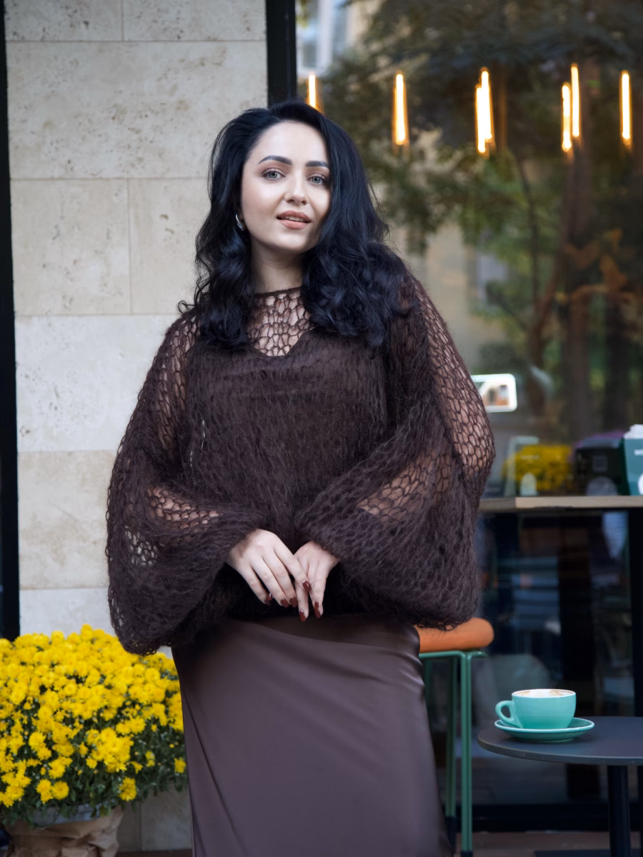 Коричневий светр CLOUD